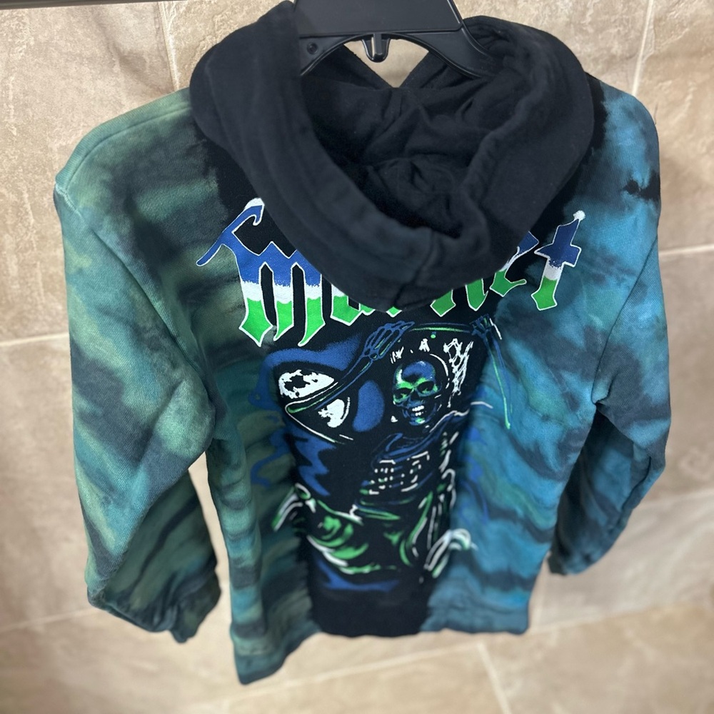 Market Man graphic Hoodie Sweatshirt. Multicolor Black, Blue, Green Size Small